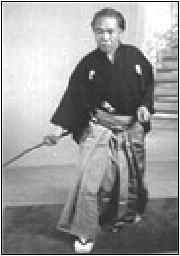 NAKAYAMA HAKUDO -SENSEI (1872-1958) Nakayama Hakudo (Hiromichi) syntyi 11.2.1872 (Meiji 5) Ishikawakenin (Ishikawan läänin) Kanazawassa. Hän oli 18.