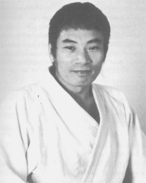 POHJOISMAAT Ruotsi ICHIMURA TOSHIKAZU -SENSEI Ichimura Toshikazu (aikido 6 dan, iaido renshi 6 dan), syntyi Tokiossa 12.12.1941. Hän aloitti aikidon harjoittelun v.