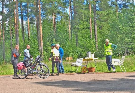 LA 8.7. 2017 LATURETKI POLKUPYÖRÄLLÄ LATUMAJALTA Lauantaina 8.7 alkaen klo 9.00 järjestämme Populaire 100 km ja Brevet 200 km ajot. Lähtö ja maali on Latumajalla.