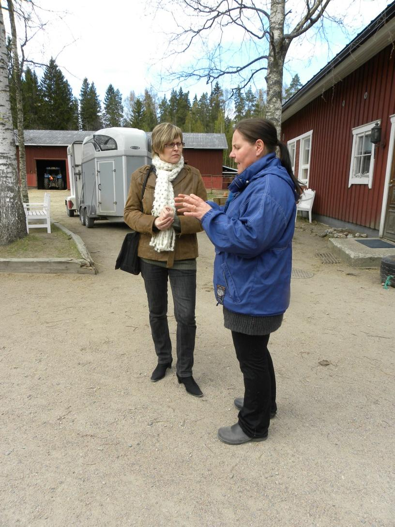 Susanna ja Anu Ravuri Oy, hevostalli Aloitti syksyllä 2004 Hollolassa