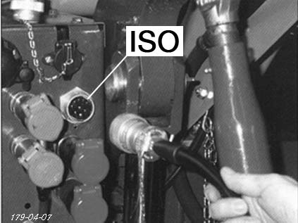 ISOBUS-LIITTYMÄ Vaihtoehto Käyttö ISO-ohjauspäättellä ISO-väylään sopiva työlaskin Joystick ISO-ohjauksen ohjauselementti ISOväyläadapteri 10 ampeerin