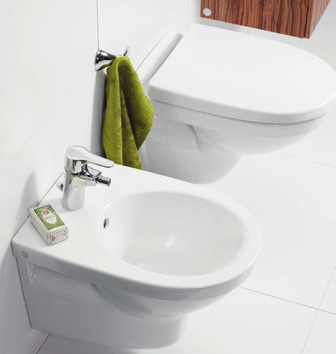 RT 38838 tuotetieto 2 WC-ISTUIMET WC-istuimet Kaikki Gustavsbergin WC-istuimet valmistetaan hygieenisestä ja kestävästä maksimitiheyteen sintratusta