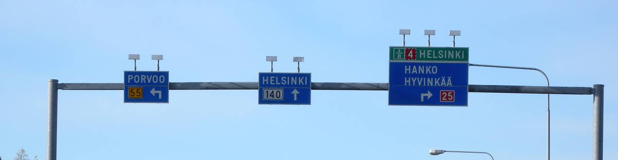 ahdentiellä (mt 140) on kaistan yläpuoliset opasteet Porvooseen sekä Hankoon ja Hyvinkäälle. Kuva 10 Opastus valtatiellä 6 (vas.