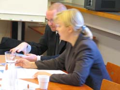 Olet kopiokoneiden myyntiedustaja. Aluettasi on Hanko-Hyvinkää, jossa olet toiminut jo viitisen vuotta.