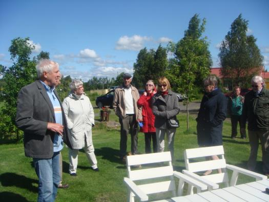 Oulun Seudun Pyhäjokiset vierailivat Arboretumilla Pyhäjoen kotiseutupäivänä su 5.7.2015.