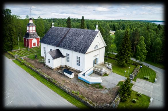 kirkkoherra Marja- Riitta Ojala, kanttori Raija Pilto, senioriopettajat avustivat. Sotaveteraani Armas Ilvo lauloi messun lopuksi laulun VETERAANIEN ILTAHUUTO.