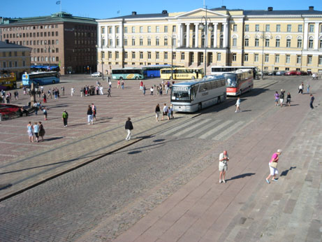 Senaatintori Senaatintori on erityisesti turistien suosima kohde, mutta myös merkittävä tapahtuma-aukio, jonka tulee soveltua kaikille käyttäjäryhmille.