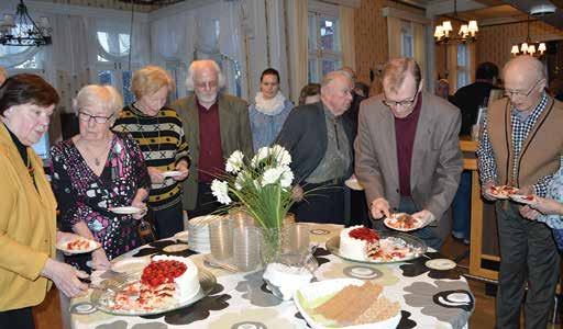 Mutta kuten Veikko Partanen totesi, runoilijat eivät ole historioitsijoita. He voivat kuvitella omanlaisensa maailman ja sille historian.