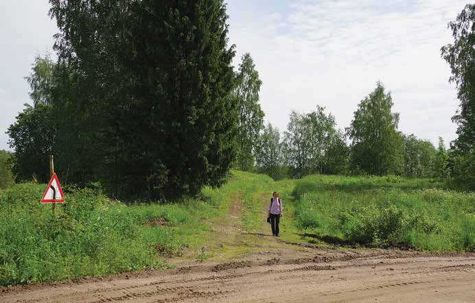 kertonut, että hän suunnilleen tietää meidän kotipaikkamme. Onneksemme matkassa oli mukana Vuoksenrannan kodin naapuri Lasse Talikka.