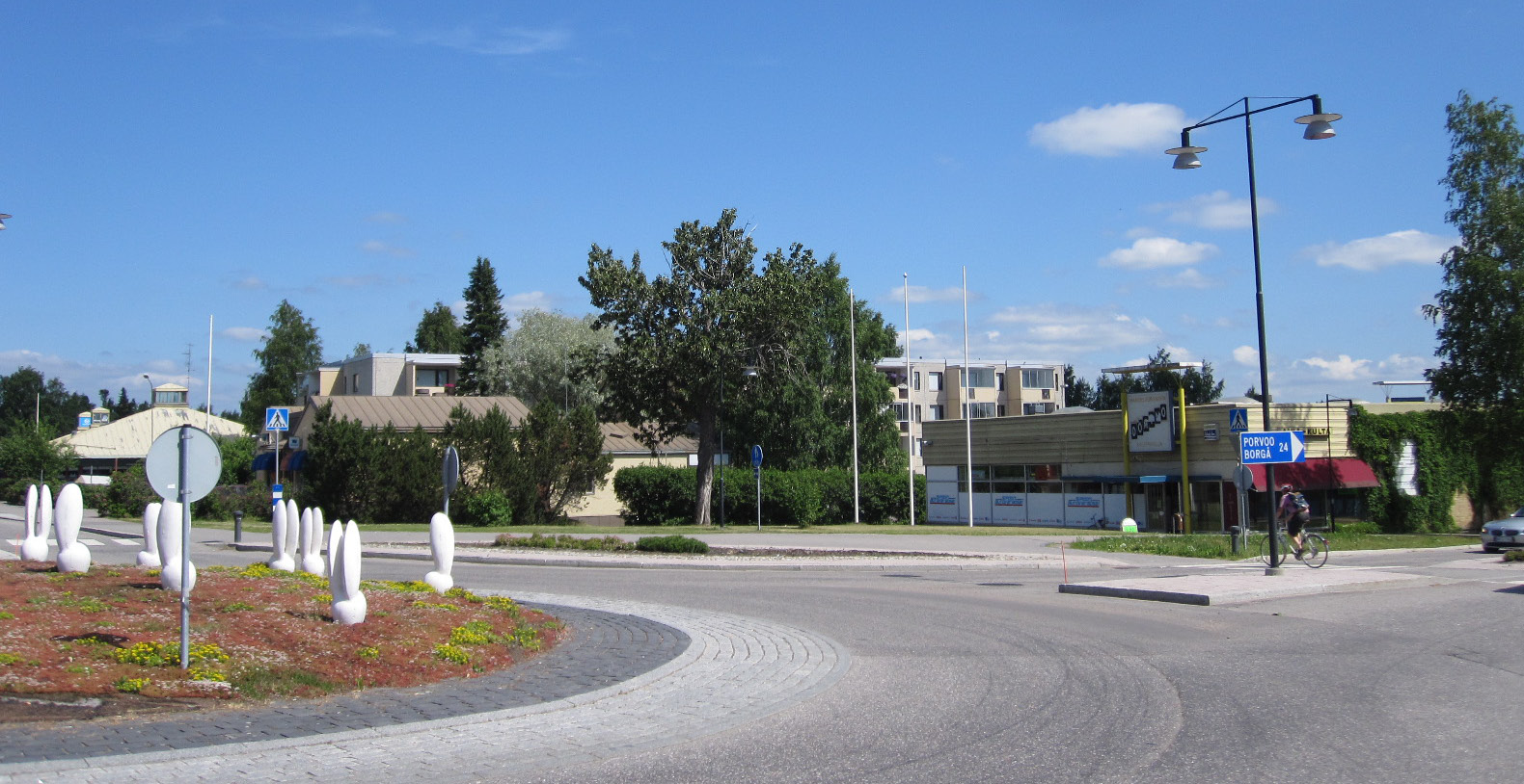 Tidsmässigt flersitig strutur i Nicby centrum.