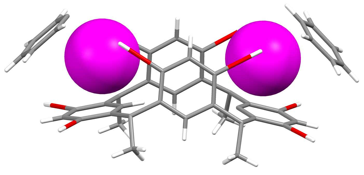 8 η 1 -koordinaatiolla aromaattiseen renkaaseen sekä erilliseen bentseenimolekyyliin epäsymmetrisellä tetraedrisella geometrialla.