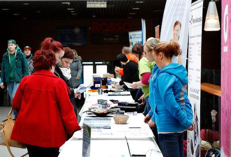 4. Tiedottaminen 1) Jalkautuminen Ohjaamo on järjestänyt itse monenlaisia