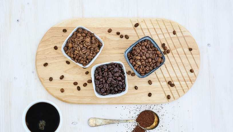 Espressopavut PAULIG PROFESSIONAL ESPRESSO PAPU REILU KAUPPA & LUOMU Maussa voimakas pähkinäinen tumma suklaa ja hedelmät. Miellyttävän ryhdikäs ilmiömäinen maku. PAAHTOASTE 4.