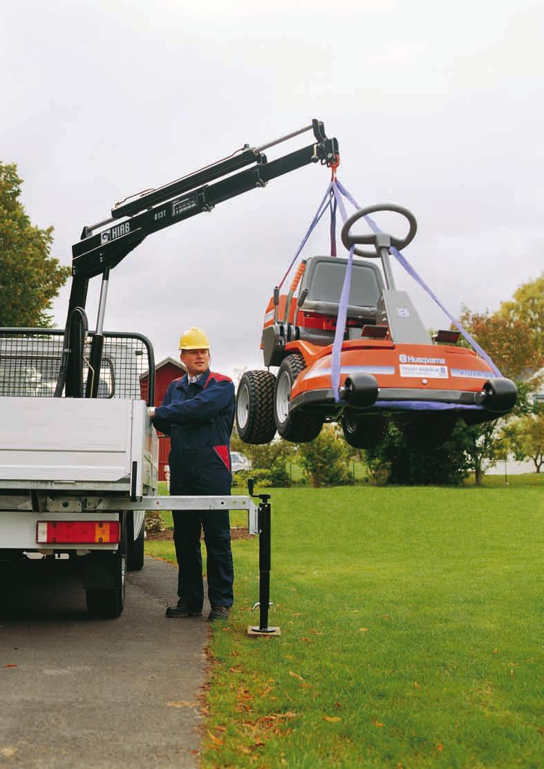 Hiab 013 T Kapasiteetti 1,2 tm Ei enää koskaan haarukkatrukin odotusta. Kun tarvitset hieman lisävoimaa tavaroiden toimitukseen, Hiab 013 T antaa sitä. Se on aina valmis toimintaan!