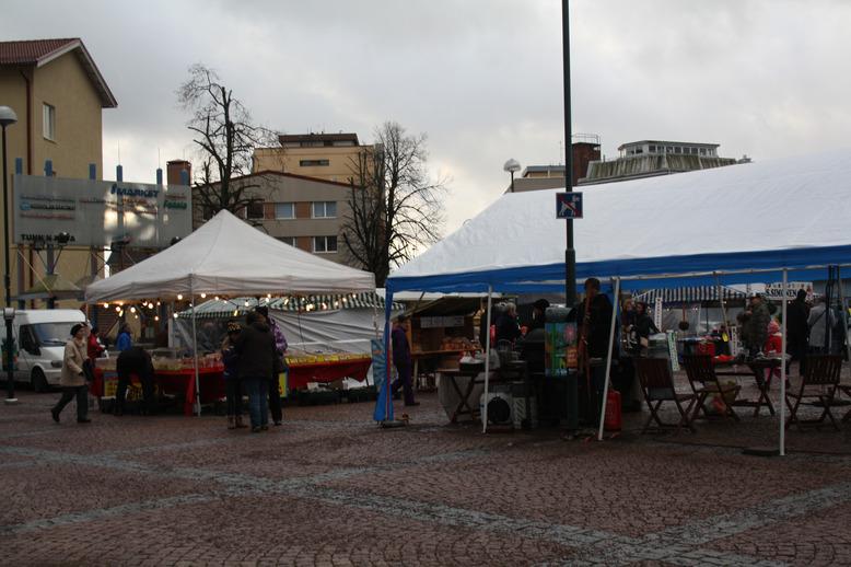 TIEDOTTEET KÄVELYKATU MANSKIN REMONTTI Yhdistyksemme jakaa Manskin remonttitiedotteen joka maanantaiaamupäivä yrityksille, jotka ovat Kävelykatu Manskin läheisyydessä!