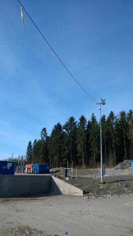 kaatopaikan luomilta olosuhteilta. KUVA 7. Esimerkki työpaikkakeskuksen suojauksesta (Salento 2016.) 7.