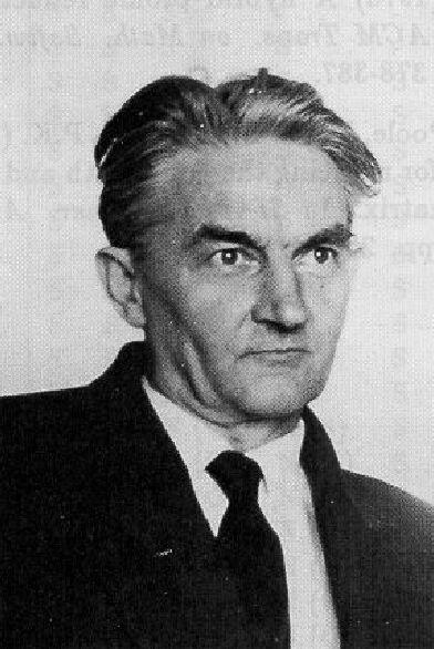 130 Luku 6. Korkeusjärjestelmät Kuva 6.5. Mihail Sergejevitš Molodensky, mystisestä venäläisestä asiakirjasta. Korkeuksista merenpinnalta vaaditaan käytännön syistä, että ne voidaan antaa metreinä.