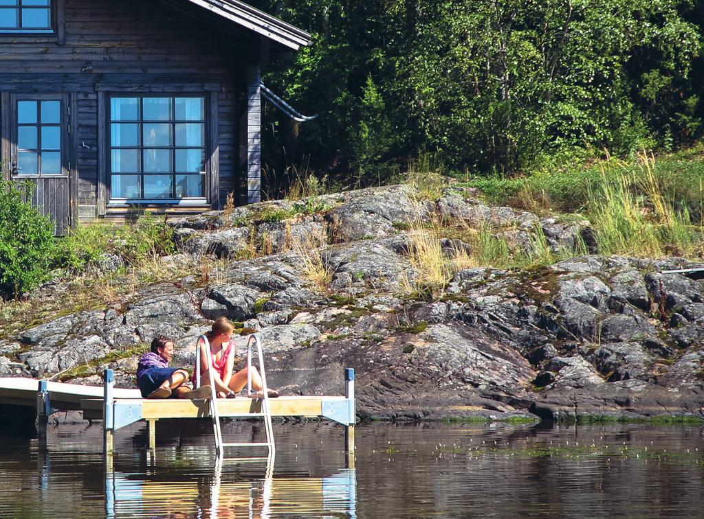 Säädettävien pylväiden ja nivelöidyn käyntisillan ansiosta Oloneuvos soveltuu hyvin kohteisiin, joissa veden korkeus vaihtelee. Laituri on helppo nostaa tarvittaessa rannalle. 2.