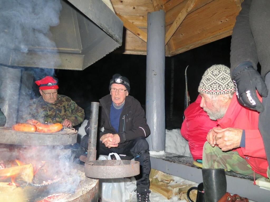 Välillä grillillä Antero, Tane ja Reijo. VESIJUMPPAA Yhdessä! Odotettu joulun jälkeinen kevätkausi alkaa Loppiaisesta johtuen vasta maanantaina 20.01.2014 jatkuen aina parillisella viikolla klo 19.