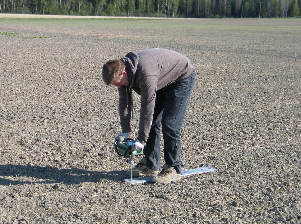 Maan mekaaninen vastus kantavuuden mittari Maan tiivistyminen mitä penetrometri kertoo?