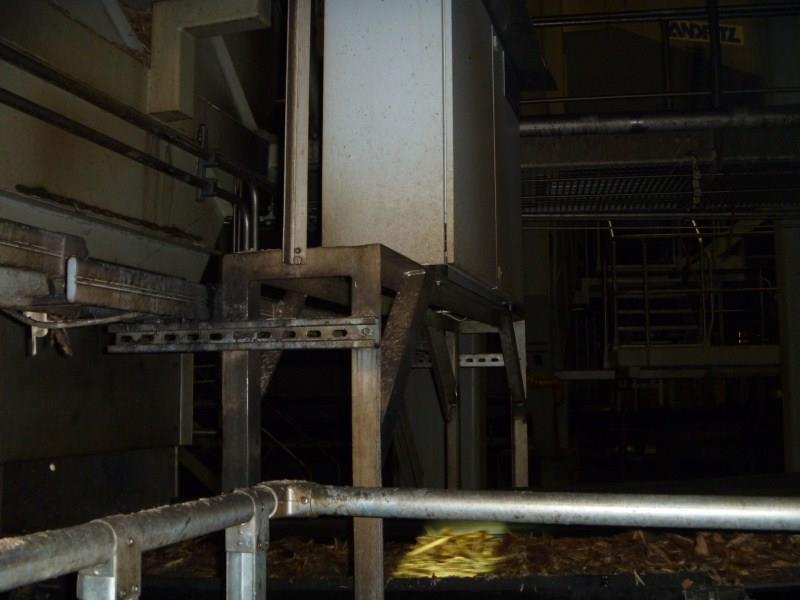 Kuukauden välein suoritettavien puhdistustoimenpiteiden, kalibrointien ja valolähteen tarkastuksen avulla laitteiden mittaustarkkuus pystytään pitämään luotettavalla