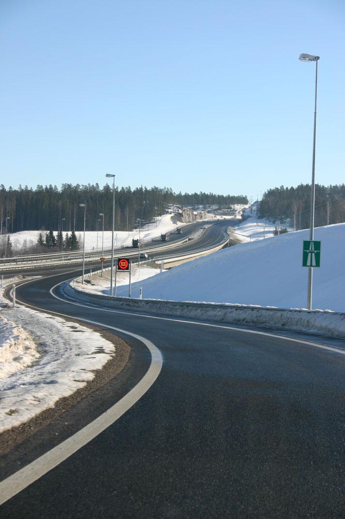 Lisätietoja Tiehallinto E18 Muurla - Lohjanharju -projekti Projektijohtaja Matti Vehviläinen Yliopistonkatu 34 20100