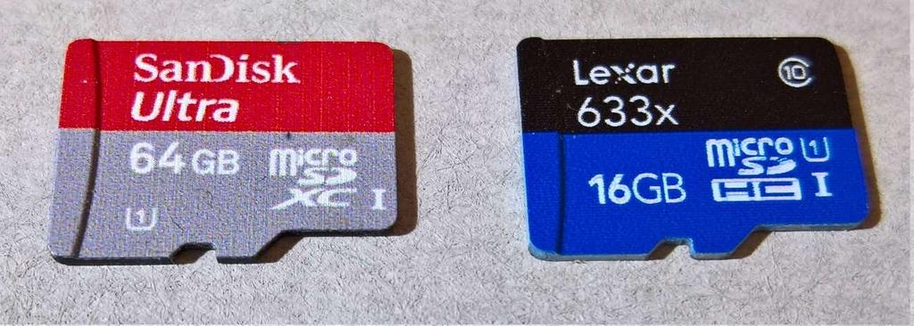 SanDiskin kortissa XC-merkintä, joka on yli 32 GB korteissa. Kuva 8. Lexar UHS-1 microsd-kortti ja SanDisk UHS-1 microsd-kortti. 3.1.2 SD-korttien nopeusluokitukset HS-korttien nopeudet merkitään numerolla, joka on avoimen ympyrän sisällä.