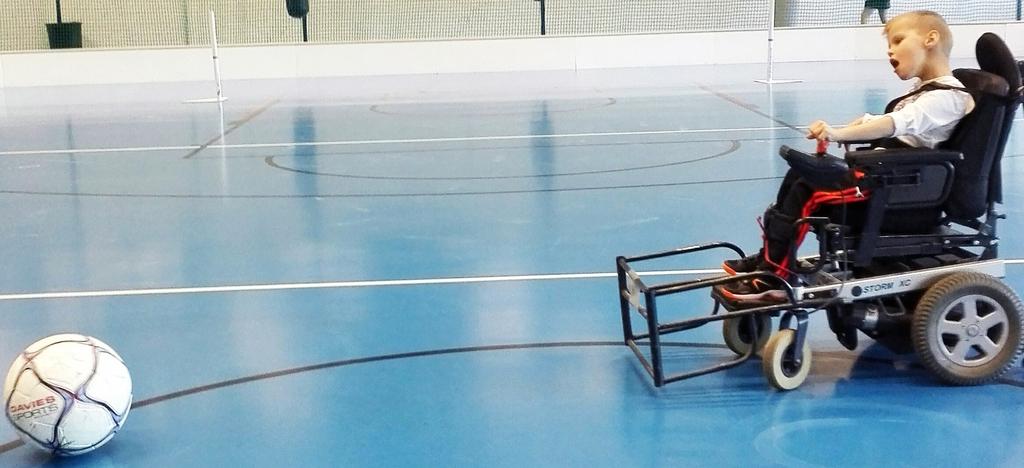 Valtti-ohjelman pilottivaiheen raportti 1. OHJELMAN KUVAUS Suomalaisidea Valtti-toimintamallista kirjattiin EU-hankehakemukseen keväällä 2014.