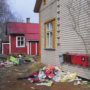 turvallinen paikka ja hetki ajoradan ylittämiseen.