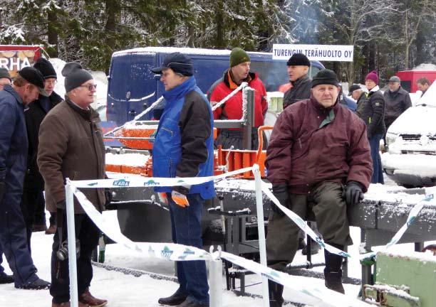 näyttelytuntien jälkeen hetki aikaa rauhoittua ja virittäytyä iltajuhlan tunnelmaan. Illalliselle ja iltajuhlaan osallistui lähes 90 sahuria ja yhteistyökumppania.