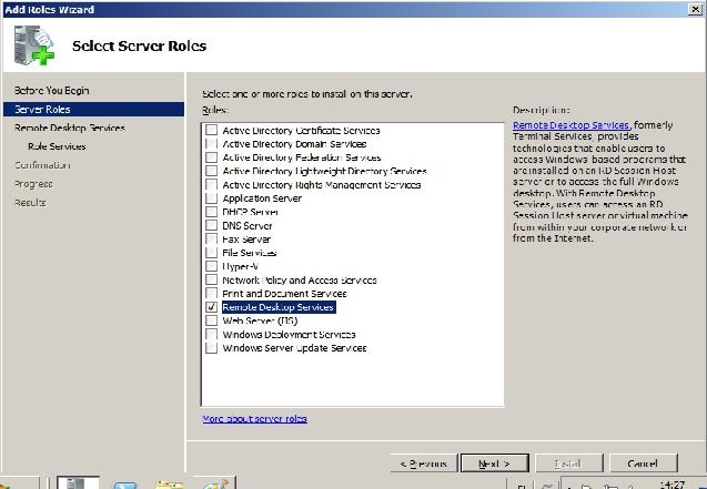 Liite1 4 (26) Remote Desktop Services löytyy roolilistasta, jossa on sen lisäksi 16 muuta roolia. Valitaan listalta asennettavaksi Remote Desktop Services -rooli (kuva 1). Kuva 1.