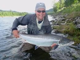 Fishmasterilla on hieno noin 6,1 km pitkä yksityinen perhokalastusalue Gaula-joen keskiosalla.