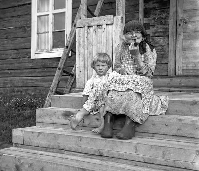 pohjan kapeus kyllä oli: muun muassa Rovaniemilehden fuusion yhteydessä uusi omistaja teki korvaamattomia virheitä. 2 Kun lehti aloitti, oli taivas pilvetön ja toiveet korkealla.