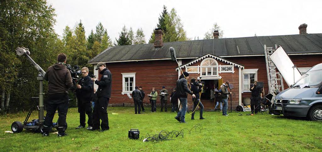 Melkein vuoden kestäneen esituotantovaiheen (tutkimustyö, käsikirjoittaminen, kuvauspaikkojen etsiminen, casting yms.