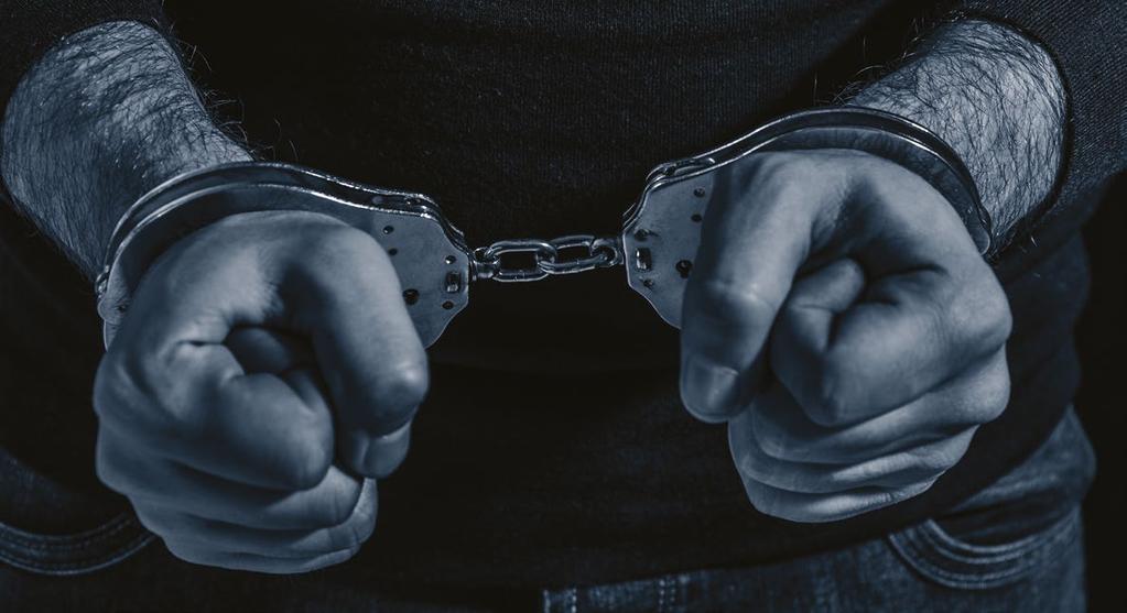 Kokonaan eri asia on tietenkin, kannattaako ylipäänsä osoittaa lisäpoliisiresursseja edellä mainitussa tilanteessa.
