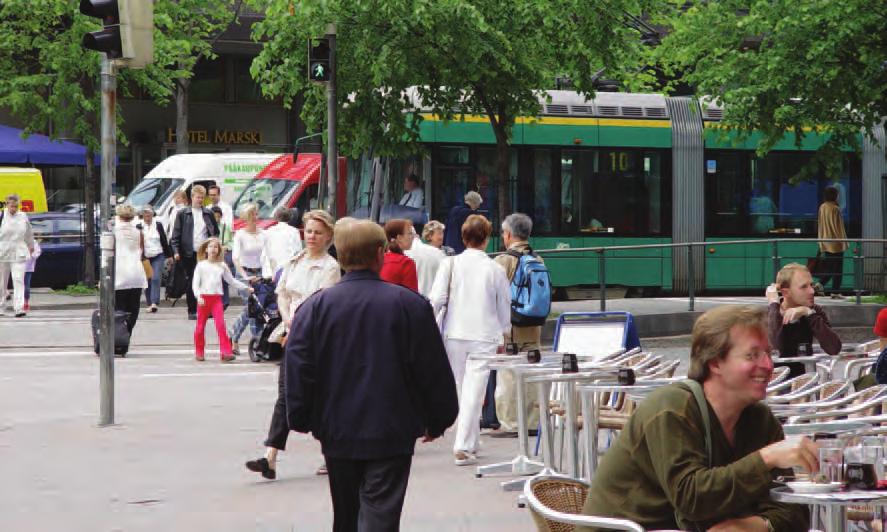 Kehittämällä oman tuotannon tuottavuutta pitkäjänteisesti ja
