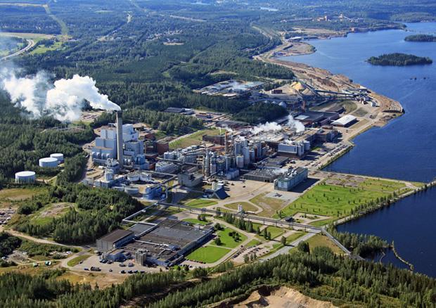 3 2 YRITYKSIEN ESITTELY 2.1 Stora Enso Oyj Stora Enso Oyj perustettu vuonna 1998, kun Enso Oyj ja Stora AB yhdistyivät. Yhtiön osakkeet noteerataan Helsingin ja Tukholman arvopaperipörsseissä.