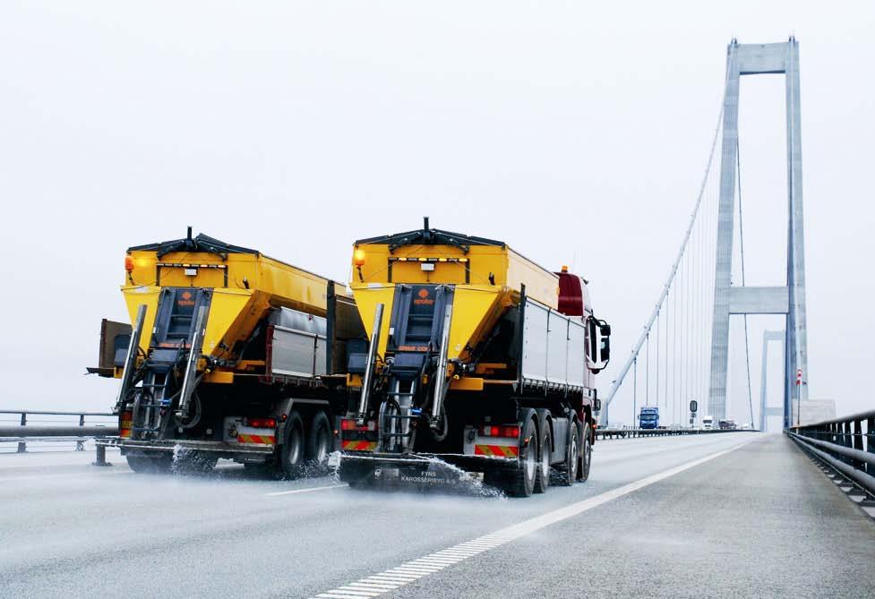 Page 3 Storebæltin salmen yli kulkeva, Sjælland ja Fyn saaret yhdistävä The Great Belt Fixed Link -silta on melkein 7 km pitkä ja asettaa melkoisen haasteen tien kunnossapidolle.