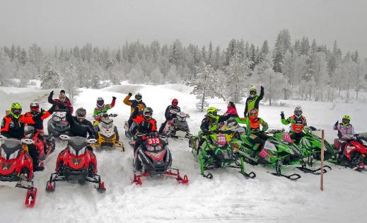 Moottorikelkka-enduro-leiri järjestettiin Kuusamossa.