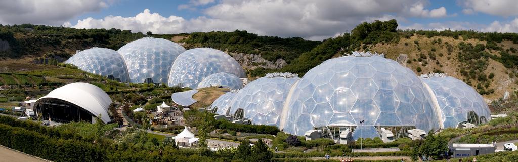 Geodesic Dome A geodesic grid is