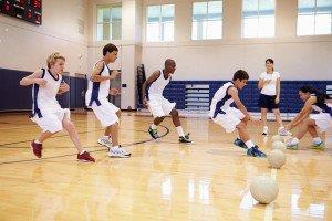 Fyysinen toimintakyky T1 = Eri palloilun muotojen harjoittelua ja kokeilua oppilasta kannustaen ja monipuolisia menetelmiä