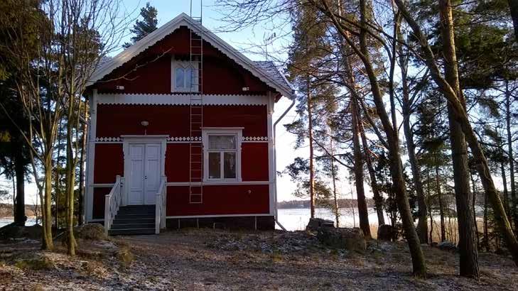 24 Björkholmin luotsiasema Suojelu- ja rauhoituspäätökset Erityiset arvot Björkholmin luotsiasema on osa valtakunnallisesti merkittävää saariston kulttuuriympäristöä.