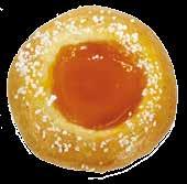 muunnettu tärkkelys (peruna), glukoosisiirappi, stabilointiaineet (E404, E450, E339), maitoproteiini, väri (160b), aromi], kananmuna, kardemumma, hiiva, vehnägluteeni, emulgointiaine (E472e) ja suola.