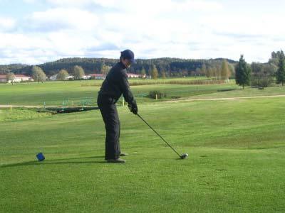 Esimerkiksi peliväylä 8, 17 takatiilltä 14 greenille, oli saanut nimekseen Albatross ja avausväylä, putti-alueen reunalta ysin greenille, osuvan nimen, Mulligan.