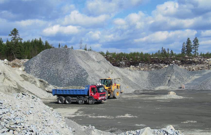 KAAVAN SISÄLTÖ JA PERUSTEET ENERGIA JA LUONNONVARAT Kiviaineksen ottoa Kangasalla. Kiviainesten ottamiseen soveltuvat luonnon sora- ja hiekkavarat ovat Pirkanmaalla käyneet vähiin.