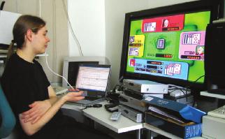 Testi toistavat ongelmitta yhtä kanavaa samalla kuin toista tallennetaan levylle. Myös muu moniajo onnistuu, kuten musiikin soitto tai videotiedostojen katselu samalla kun kone tallentaa tv-lähetystä.