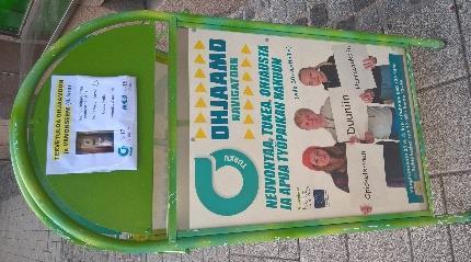 Ohjaamon peruskyltin lisäksi aukioloaikoina voi laittaa esille Ohjaamo Roll Upin, ilmapalloja, klaffin tms.