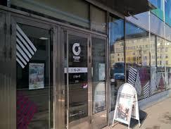 Pönötys kielletty, helposti lähestyttävä ja iloinen ote sallittu. 9.