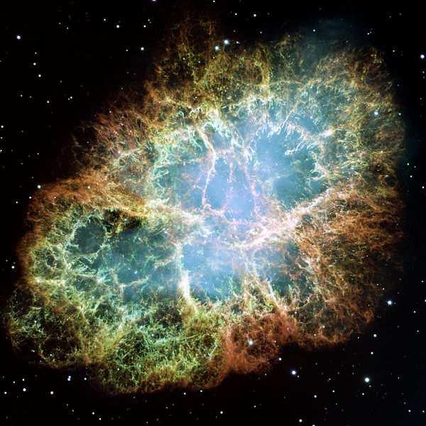 15.7 Supernovajäännökset Massiviset tähdet supernovaräjähdys Löydetty 120 supernovakäännöstä a) Rakenteeltaan epäsäännölliset (esim.