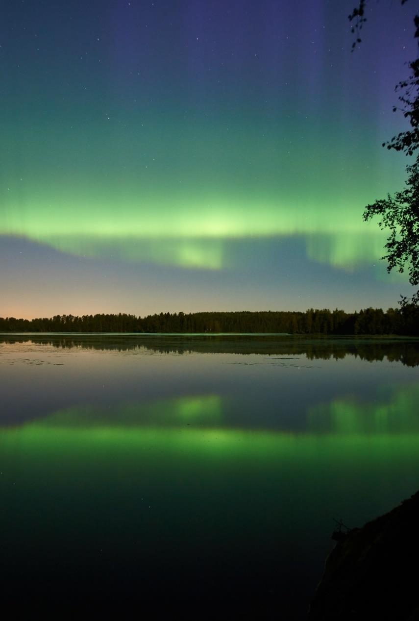 Suomessa revontulia havaitaan tilastollisesti todennäköisimmin Pohjois-Lapissa keskiyön aikaan.